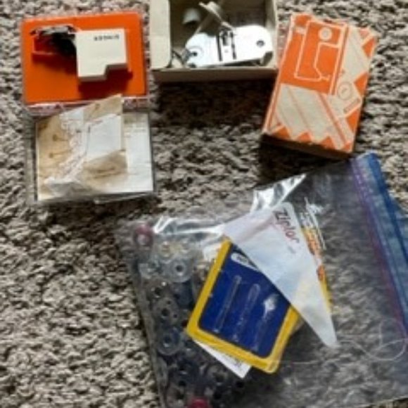 Vintage Singer Sewing Machine Accessories - Picture 1 of 5